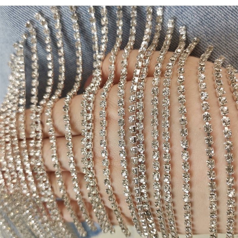 Pantalones vaqueros cortos rotos de verano para mujer – Cintura alta con detalles de borlas brillantes Women's Fashion - Women's Clothing - Jeans - Straight Jeans | Zulter VIP