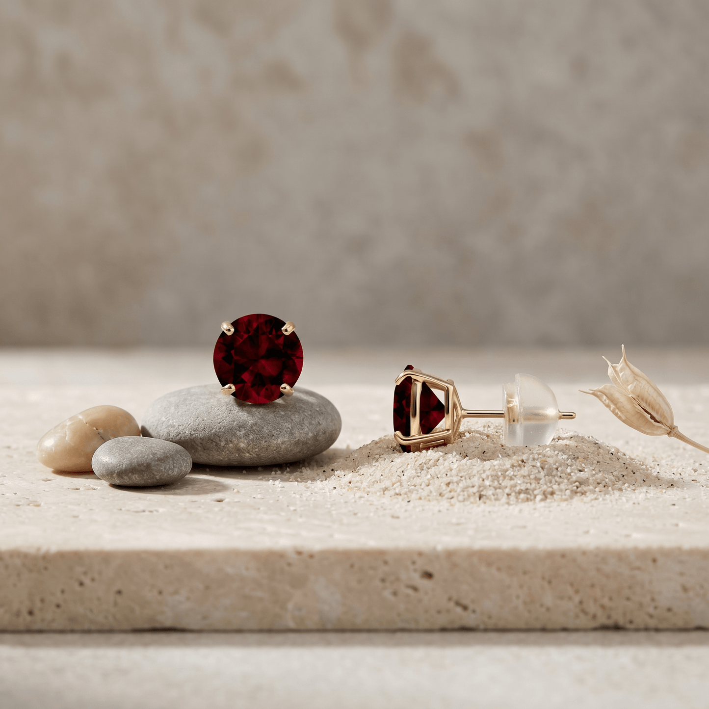 Pendientes de granate rojo natural 2 quilates en oro 14K (clásicos y elegantes) Jewelry & Accessories - Earrings - Stud Earrings | Zulter VIP .