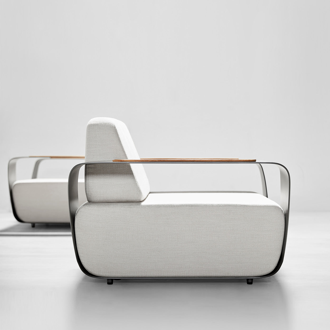 Set de Conversación de Lujo HIGOLD Onda – Aluminio Premium y Teca Natural (4 Plazas) Home & Garden - Furniture - Outdoor Furniture - Garden Sets | Zulter VIP .