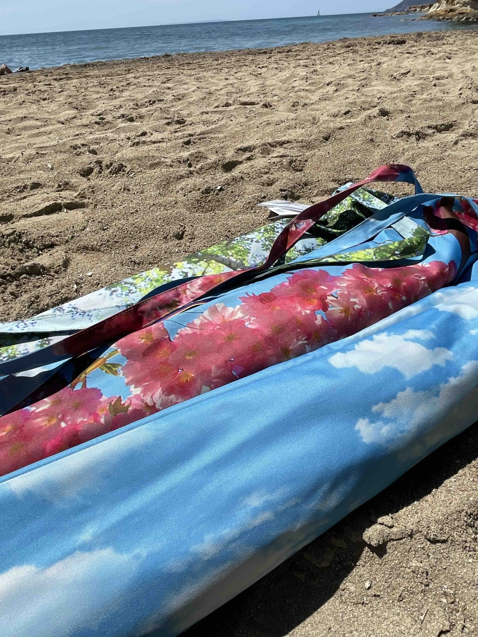 Sombrilla de lujo “Cherry Beach & Terrace” — Verano con elegancia natural Home & Garden - Furniture - Outdoor Furniture - Patio Umbrellas & Bases | Zulter VIP .