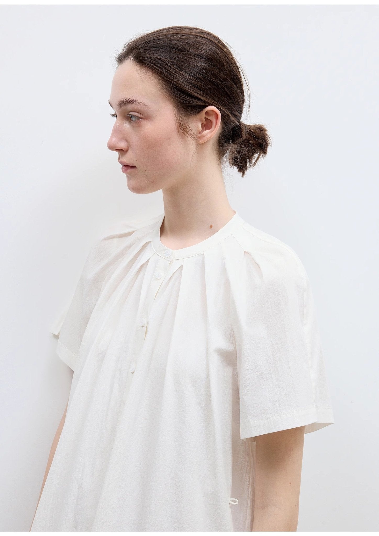 Vestido Camisero "Luz Serena" - Minimalismo Atemporal con Toque de Alta Costura Women's Fashion - Women's Clothing - Dress - Sleeveless Dress | Zulter VIP