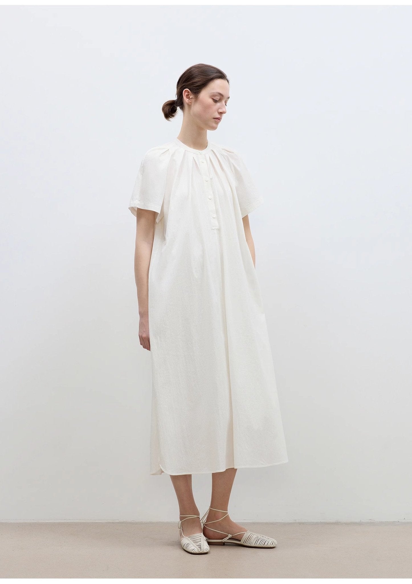 Vestido Camisero "Luz Serena" - Minimalismo Atemporal con Toque de Alta Costura Women's Fashion - Women's Clothing - Dress - Sleeveless Dress | Zulter VIP