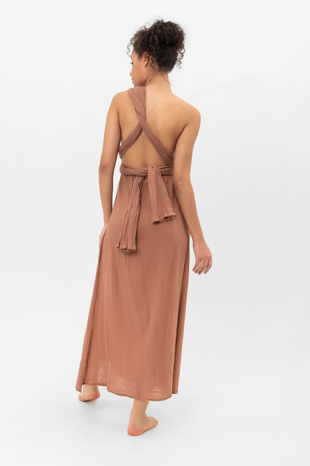 Vestido Cruzado de Algodón Orgánico – Artesanía Bohemia con Estilo Atemporal Women's Fashion - Weddings & Events - Cocktail Dresses | Zulter VIP