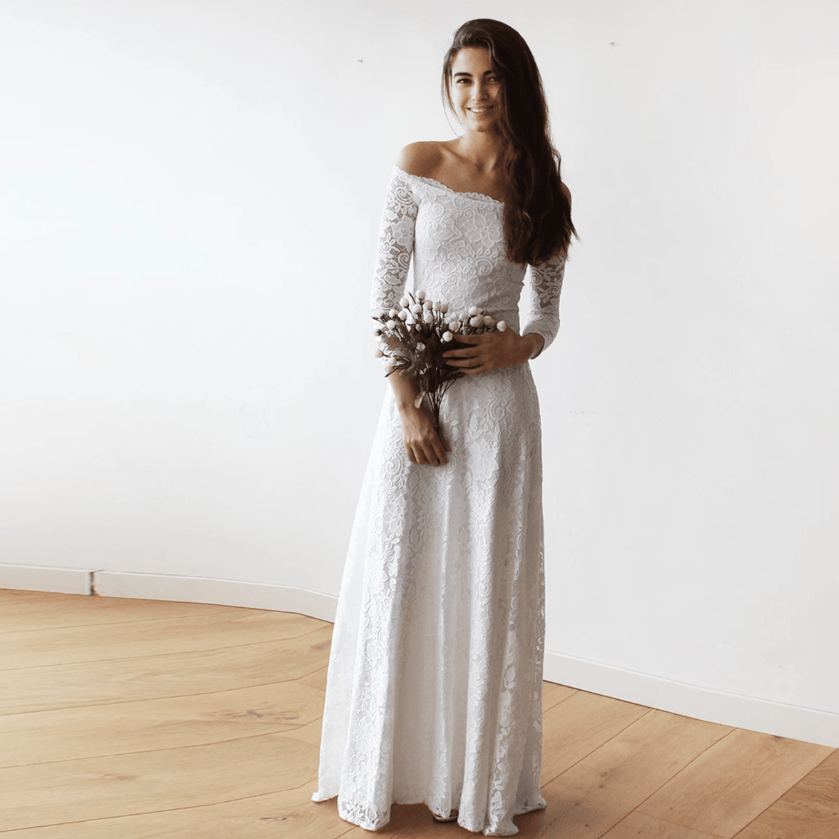 Vestido de encaje floral con hombros descubiertos en color marfil Women's Fashion - Weddings & Events | Zulter VIP .