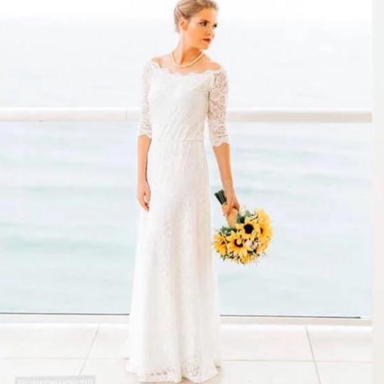 Vestido de encaje floral con hombros descubiertos en color marfil Women's Fashion - Weddings & Events | Zulter VIP .