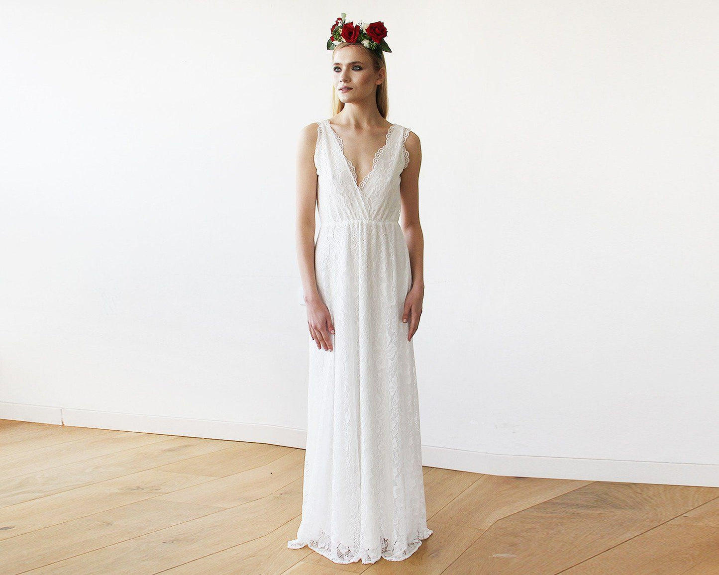 Vestido de encaje marfil sin mangas con escote en V elegante Women's Fashion - Weddings & Events | Zulter VIP .