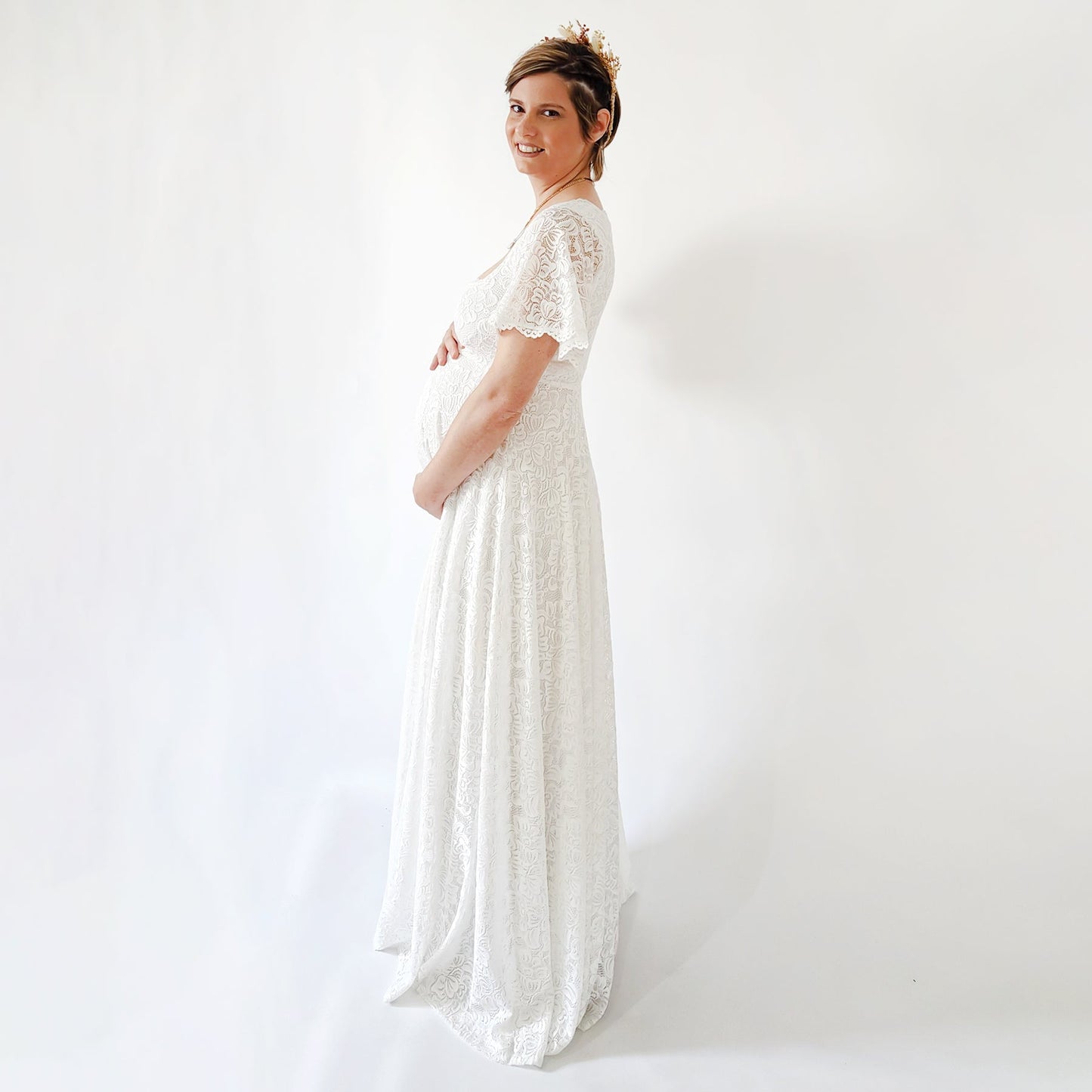 Vestido de encaje premamá de diseño elegante para momentos únicos Women's Fashion - Pregnancy & Maternity - Dresses | Zulter VIP .