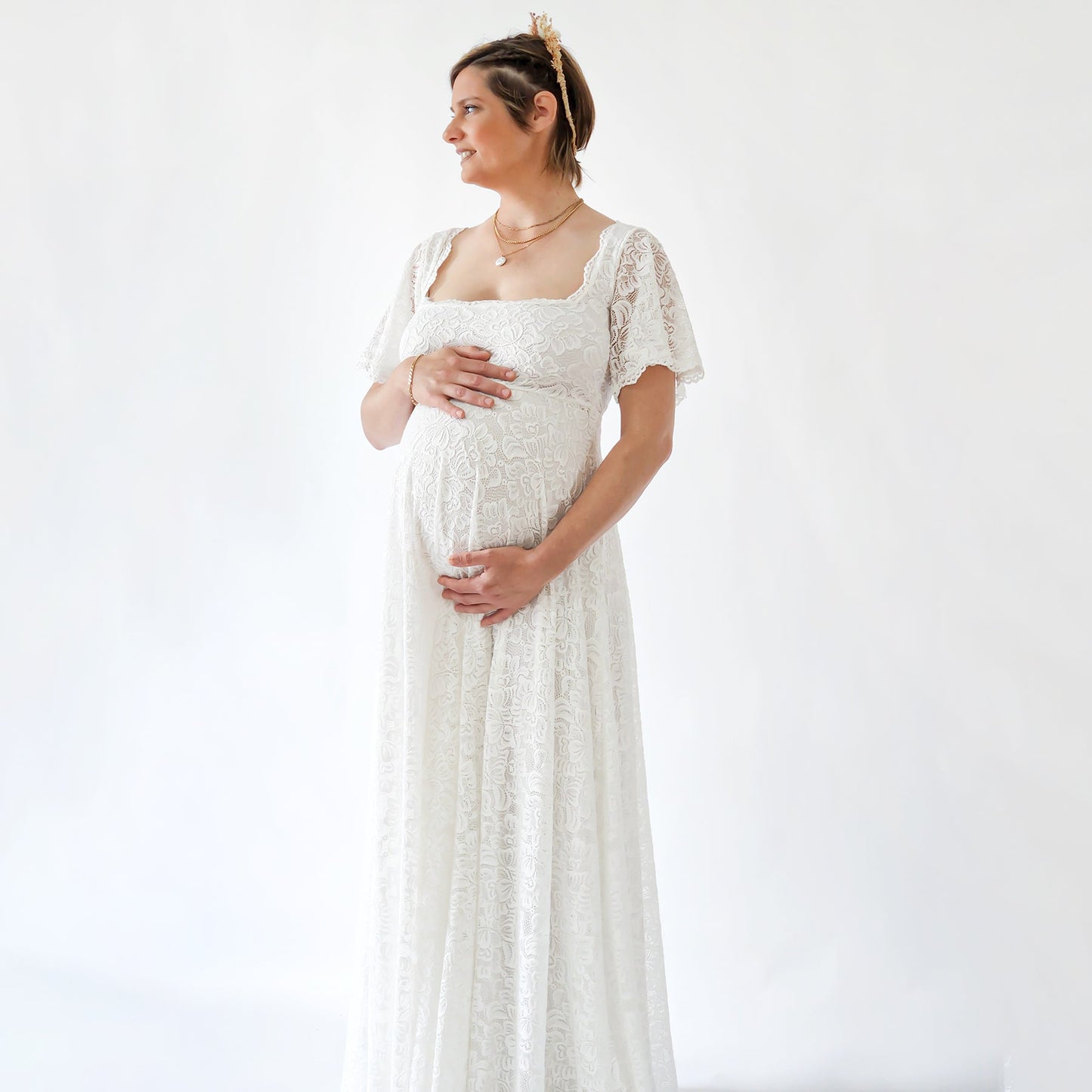 Vestido de encaje premamá de diseño elegante para momentos únicos Women's Fashion - Pregnancy & Maternity - Dresses | Zulter VIP .