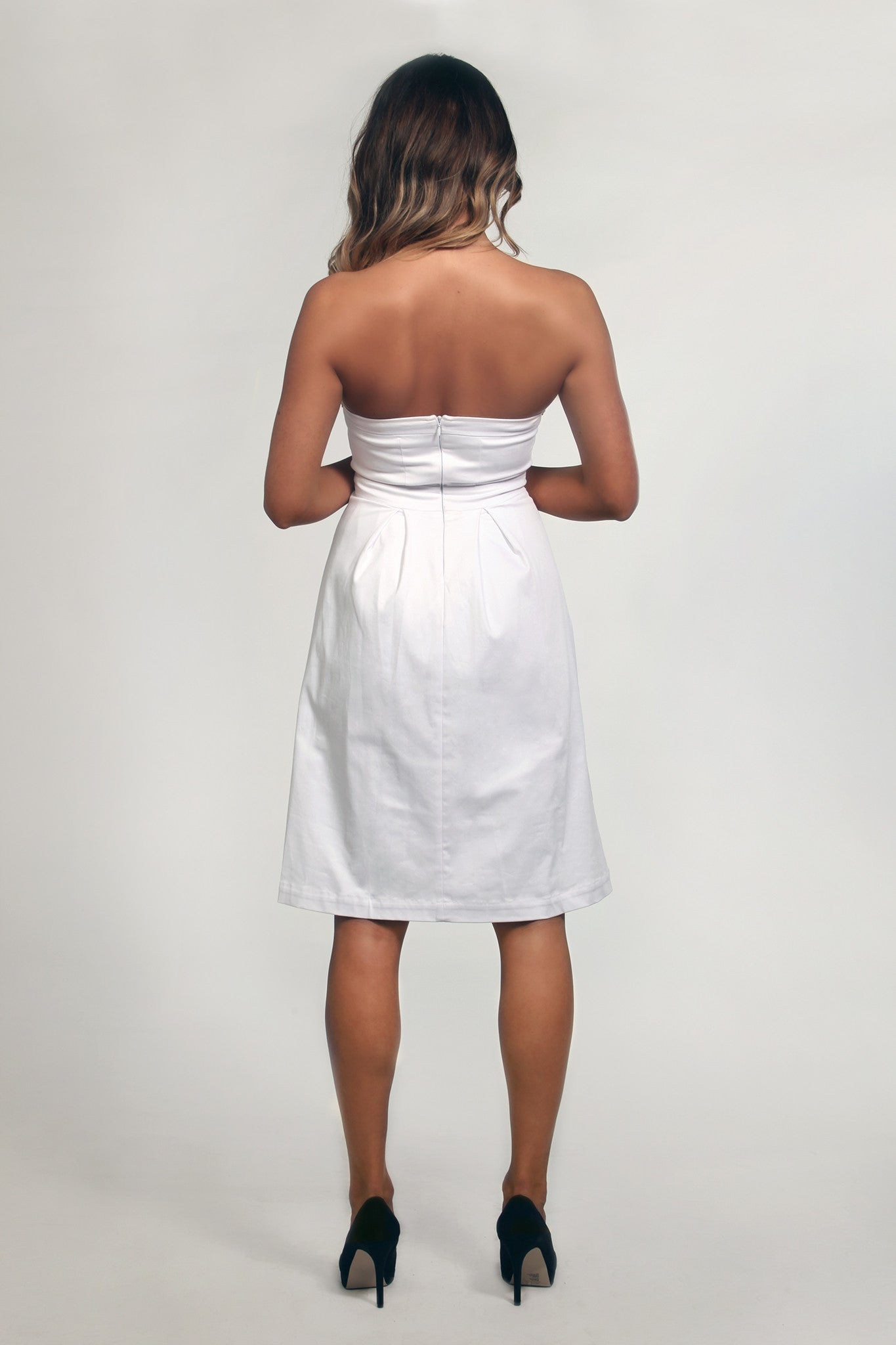Vestido escote diamante premium silueta elegante efecto brillo exclusivo Women's Fashion - Weddings & Events - Evening Dresses | Zulter VIP .