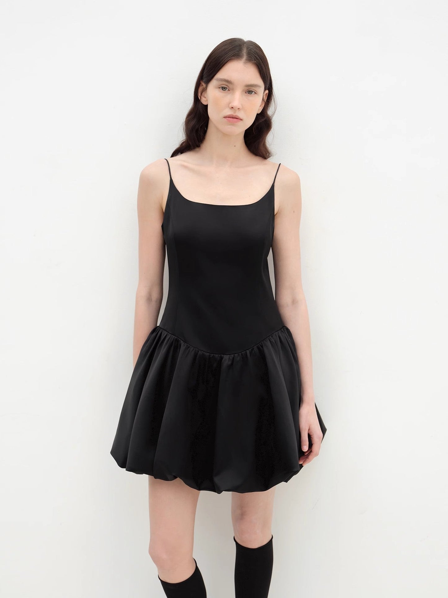 Vestido Lencero de Satén y Acetato — Elegancia Líquida con Brillo de Lujo Women's Fashion - Women's Clothing - Dress - Sleeveless Dress | Zulter VIP