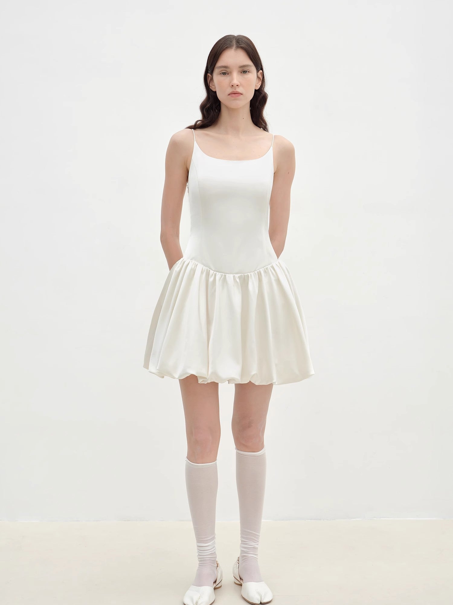 Vestido Lencero de Satén y Acetato — Elegancia Líquida con Brillo de Lujo Women's Fashion - Women's Clothing - Dress - Sleeveless Dress | Zulter VIP