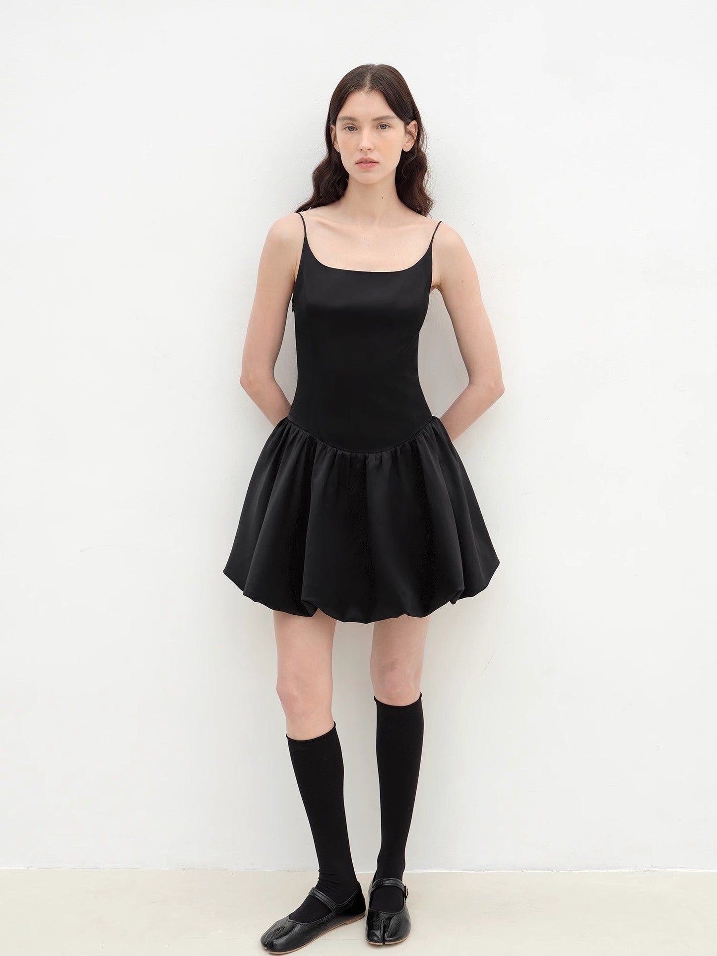 Vestido Lencero de Satén y Acetato — Elegancia Líquida con Brillo de Lujo Women's Fashion - Women's Clothing - Dress - Sleeveless Dress | Zulter VIP