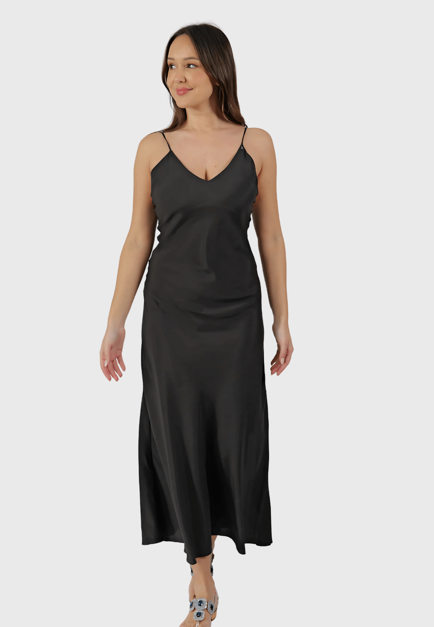 Vestido Tropea – Seda italiana en negro, elegancia que trasciende el tiempo Women's Fashion - Weddings & Events - Evening Dresses | Zulter VIP