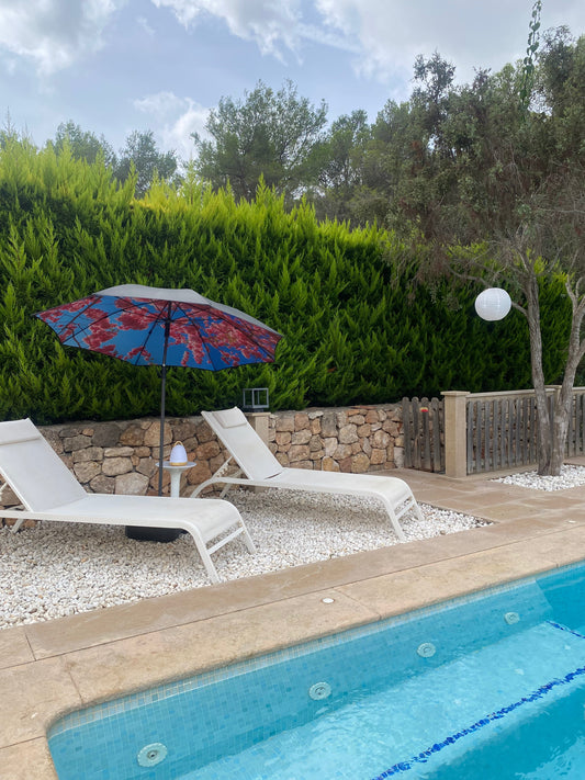 Sombrilla de lujo “Cherry Beach & Terrace” — Verano con elegancia natural Home & Garden - Furniture - Outdoor Furniture - Patio Umbrellas & Bases | Zulter VIP .